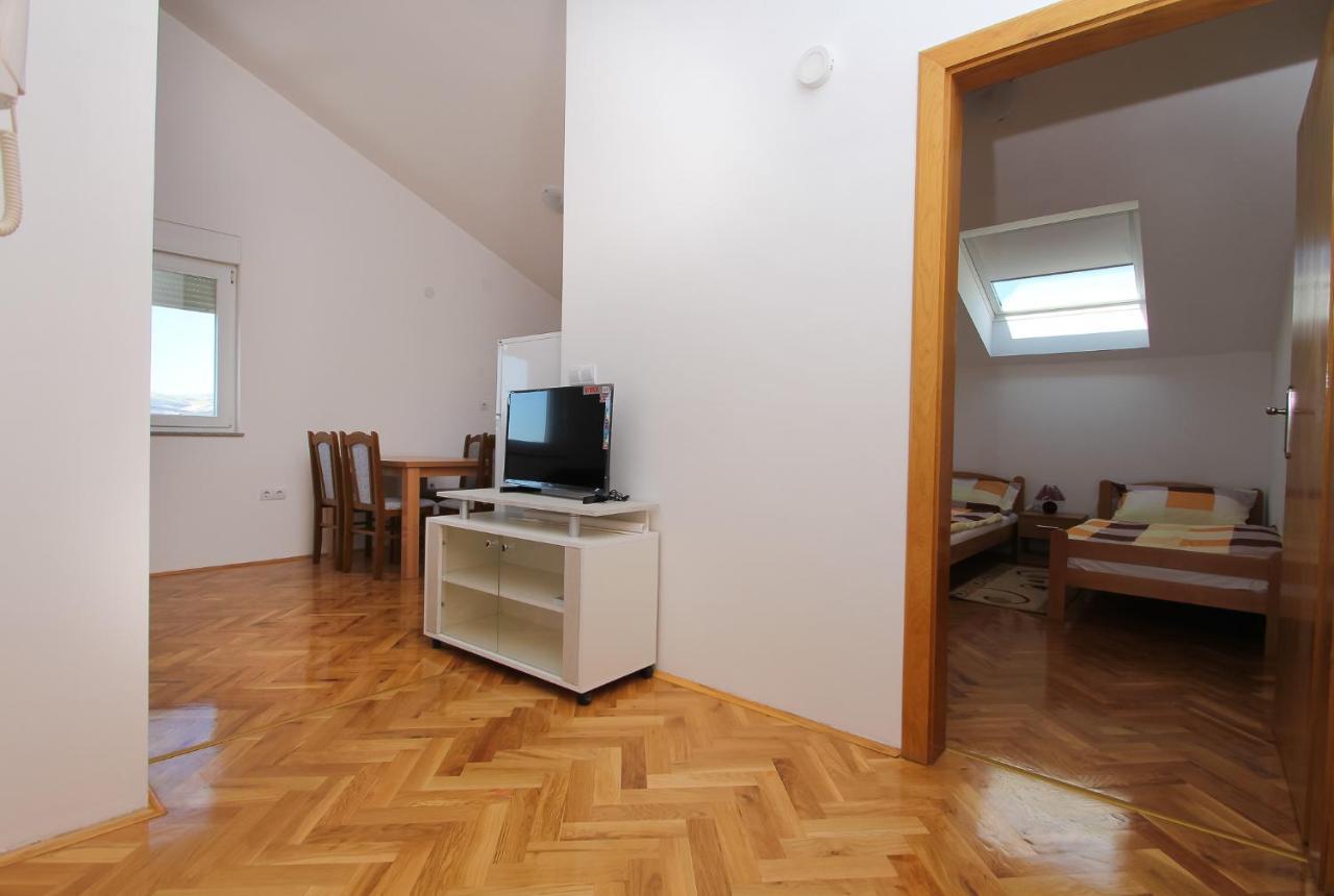 Apartmani Pranjic Kaštela エクステリア 写真