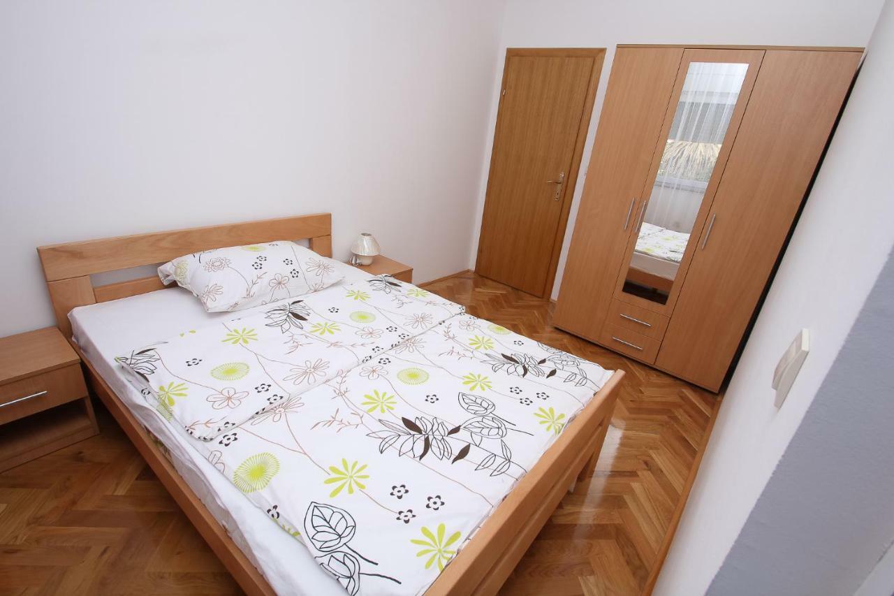 Apartmani Pranjic Kaštela エクステリア 写真