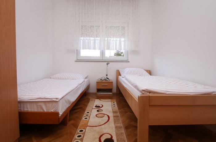 Apartmani Pranjic Kaštela エクステリア 写真