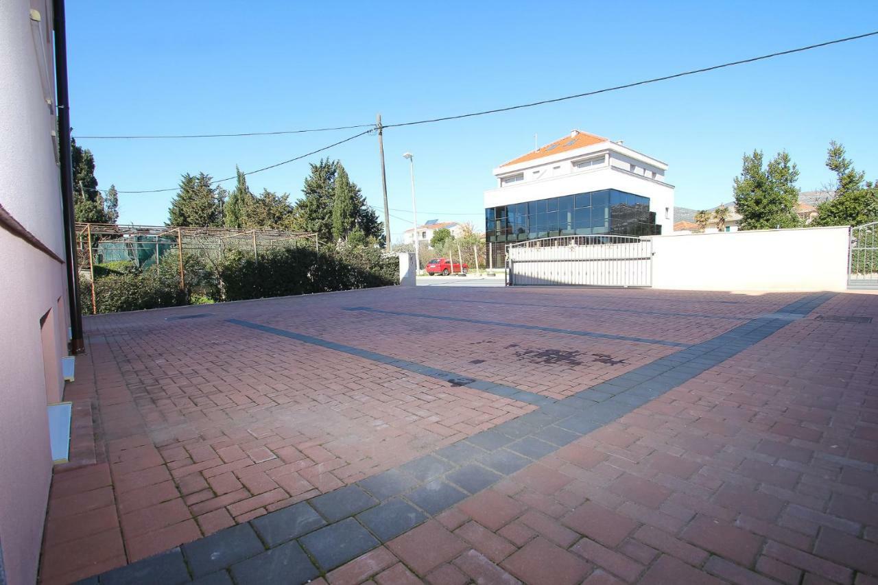 Apartmani Pranjic Kaštela エクステリア 写真