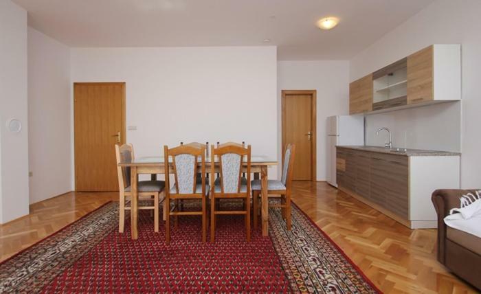 Apartmani Pranjic Kaštela エクステリア 写真